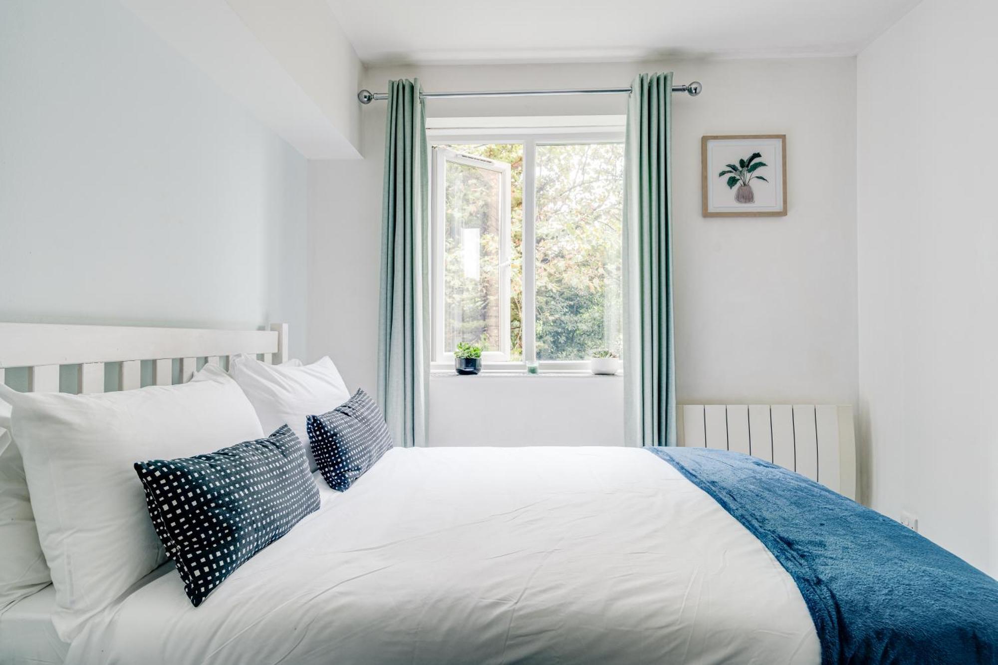 לונדון Apartment In Elephant & Castle With Parking מראה חיצוני תמונה